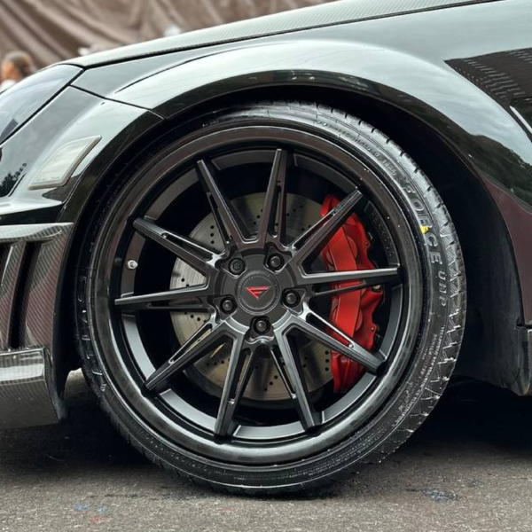 FERRADA CM2 Wheel Size 19 Matte Black with Gloss Black Lip - Image 2