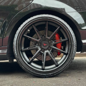 FERRADA CM2 Wheel Size 19 Matte Black with Gloss Black Lip