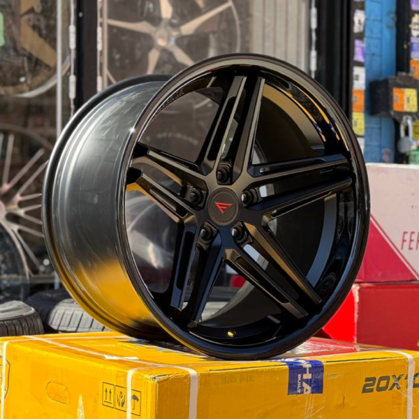 FERRADA CM1 Wheel Size 22 Matte Black with Gloss Black Lip - Image 2